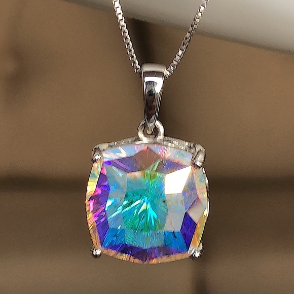 Jewelry - SWAROVSKI Aurora Borealis Crystal Pendant Necklace